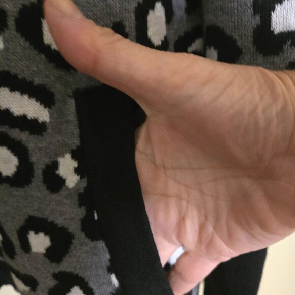 Rachel Zoe Black Gray Cheetah Print Full Zip Cardigan Size XL - Picture 4 of 6